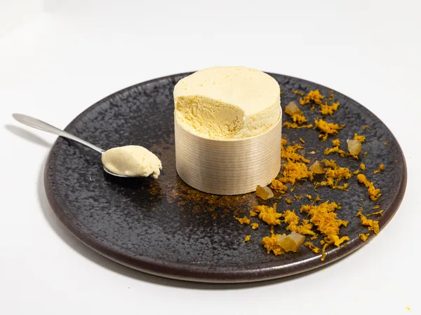 Soufflé glacé Grand Marnier: chic et efficace